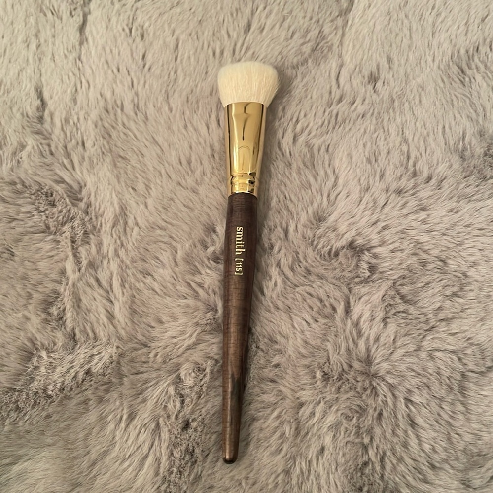 Smith Cosmetics 115 Brush